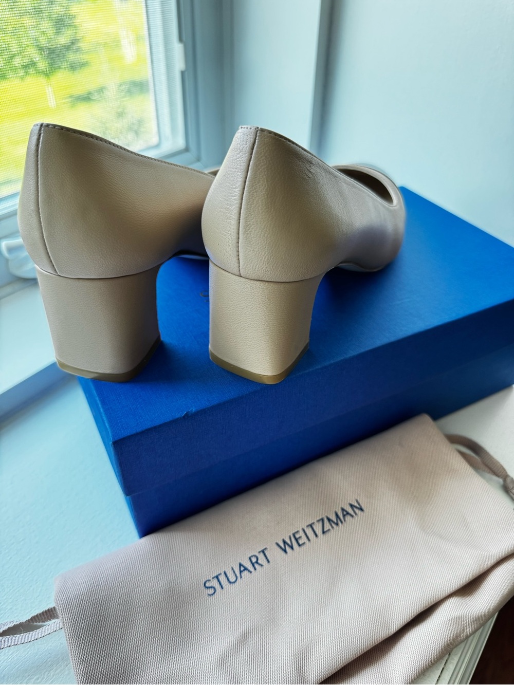 Stuart Weitzman Golden Beige Pumps with Black Patent Cap Toe - Picture 3 of 9